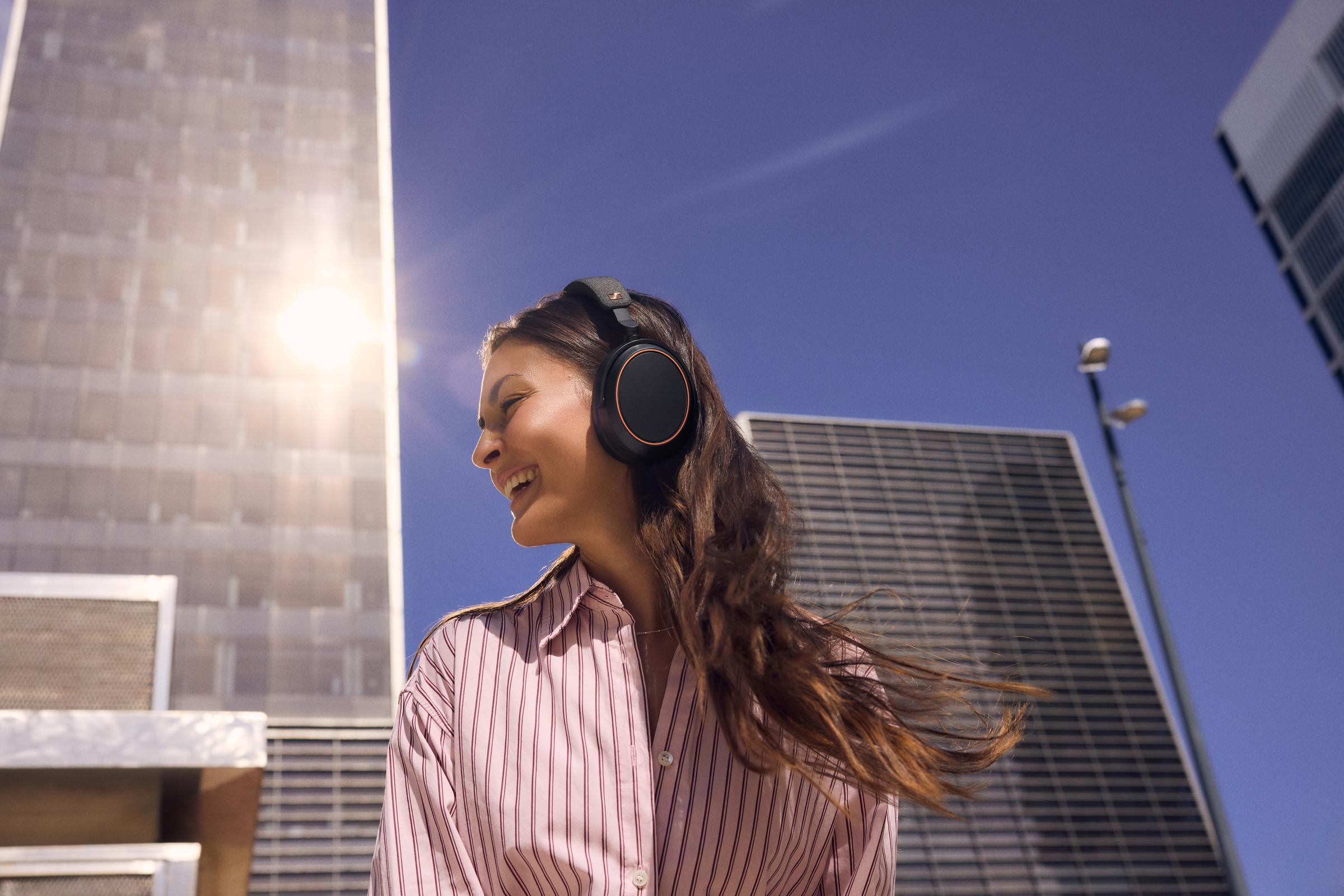 MOMENTUM Series Headphones