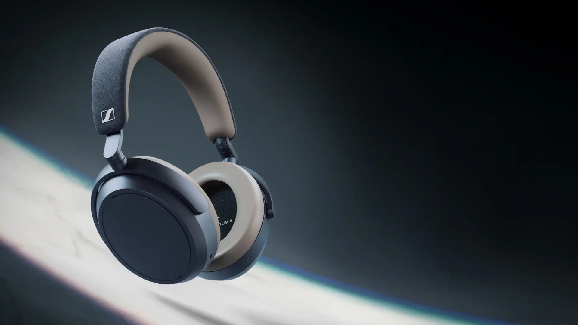  MOMENTUM 4 – Computador de mesa sem fio em denim