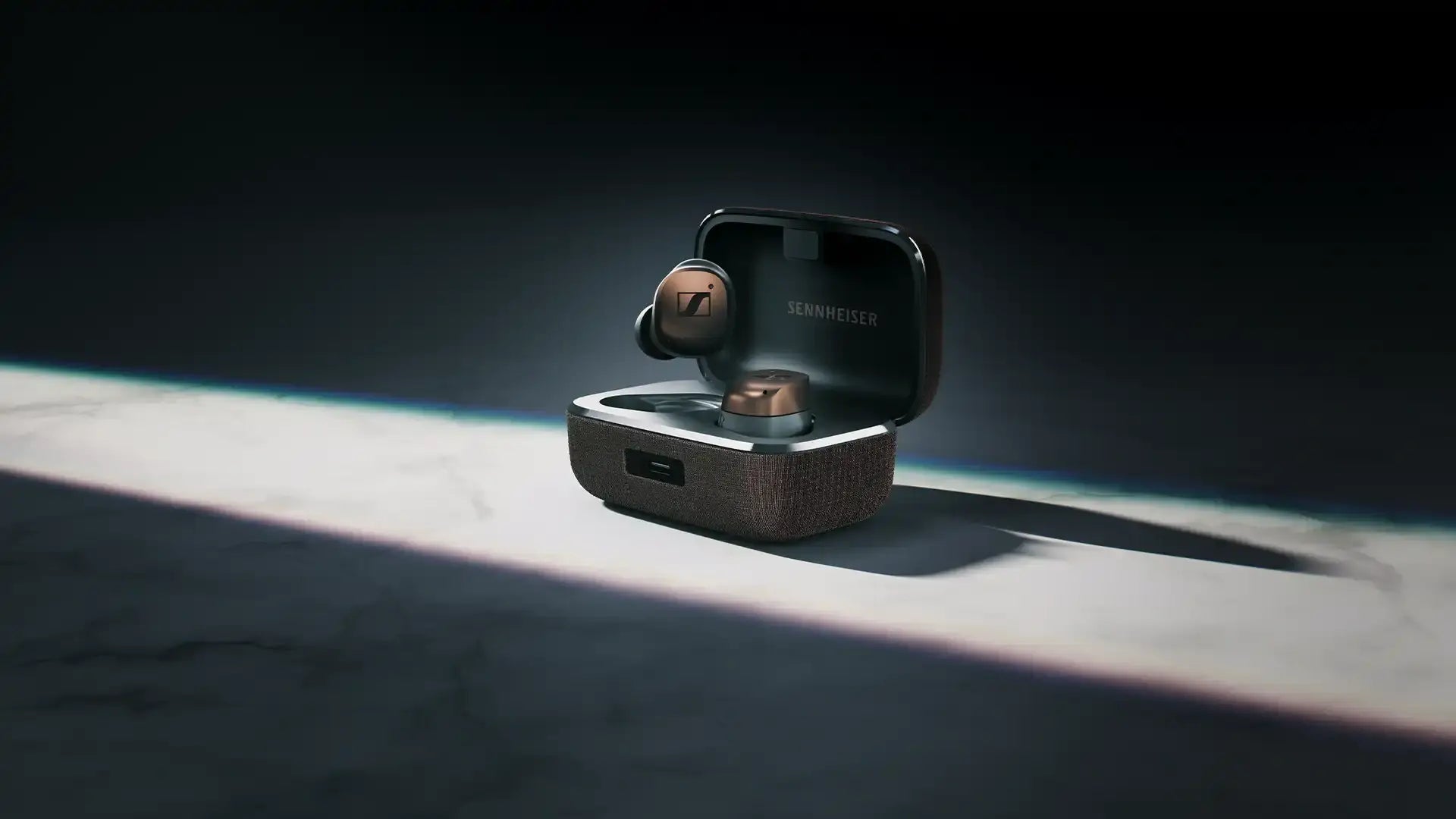 MOMENTUM True Wireless 4 Desktop em preto e cobre